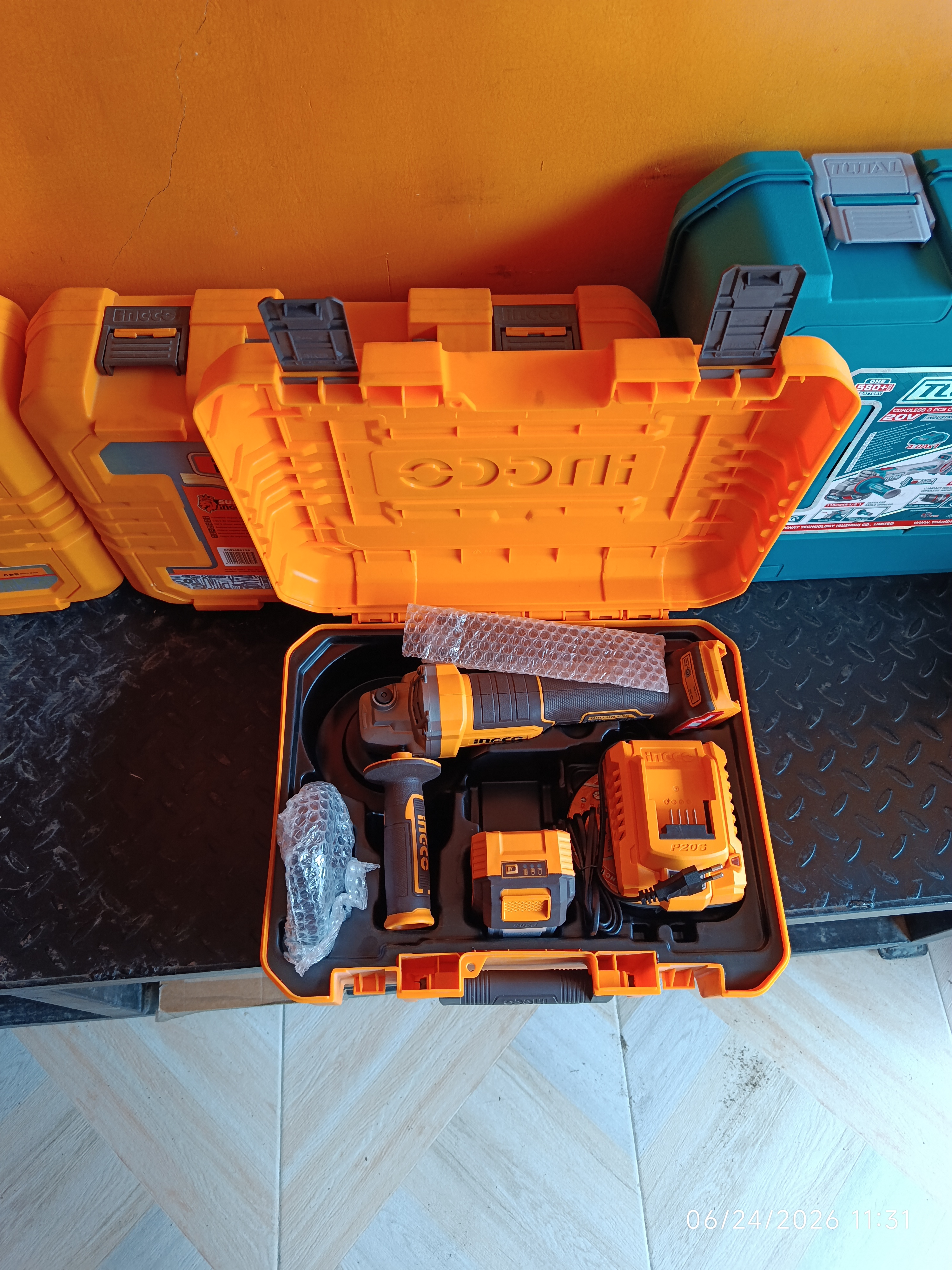 INGCO Brushless Cordless Angle Grinder