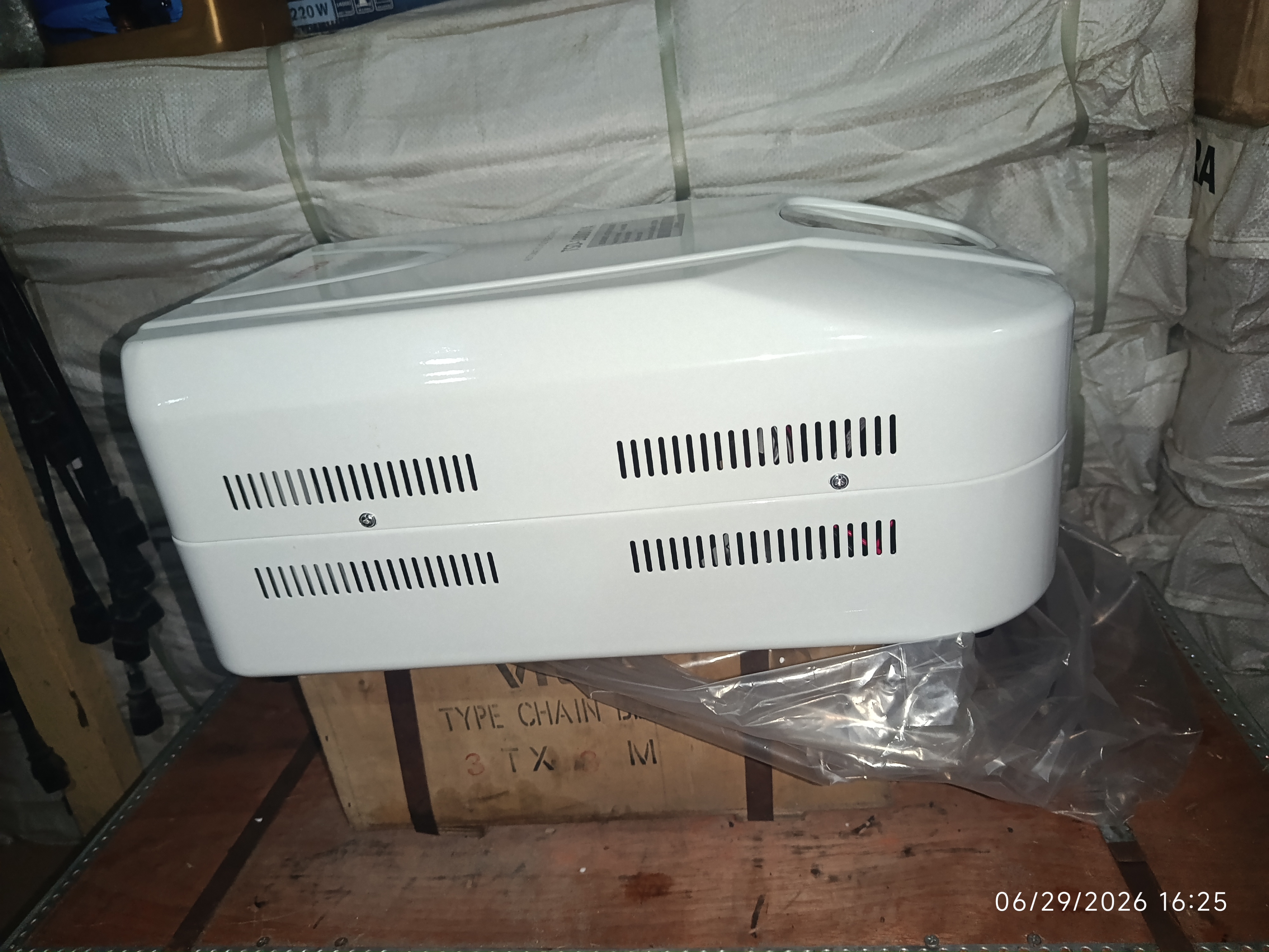 HYDRA 10kVa wall mounted Automatic Voltage Regulator