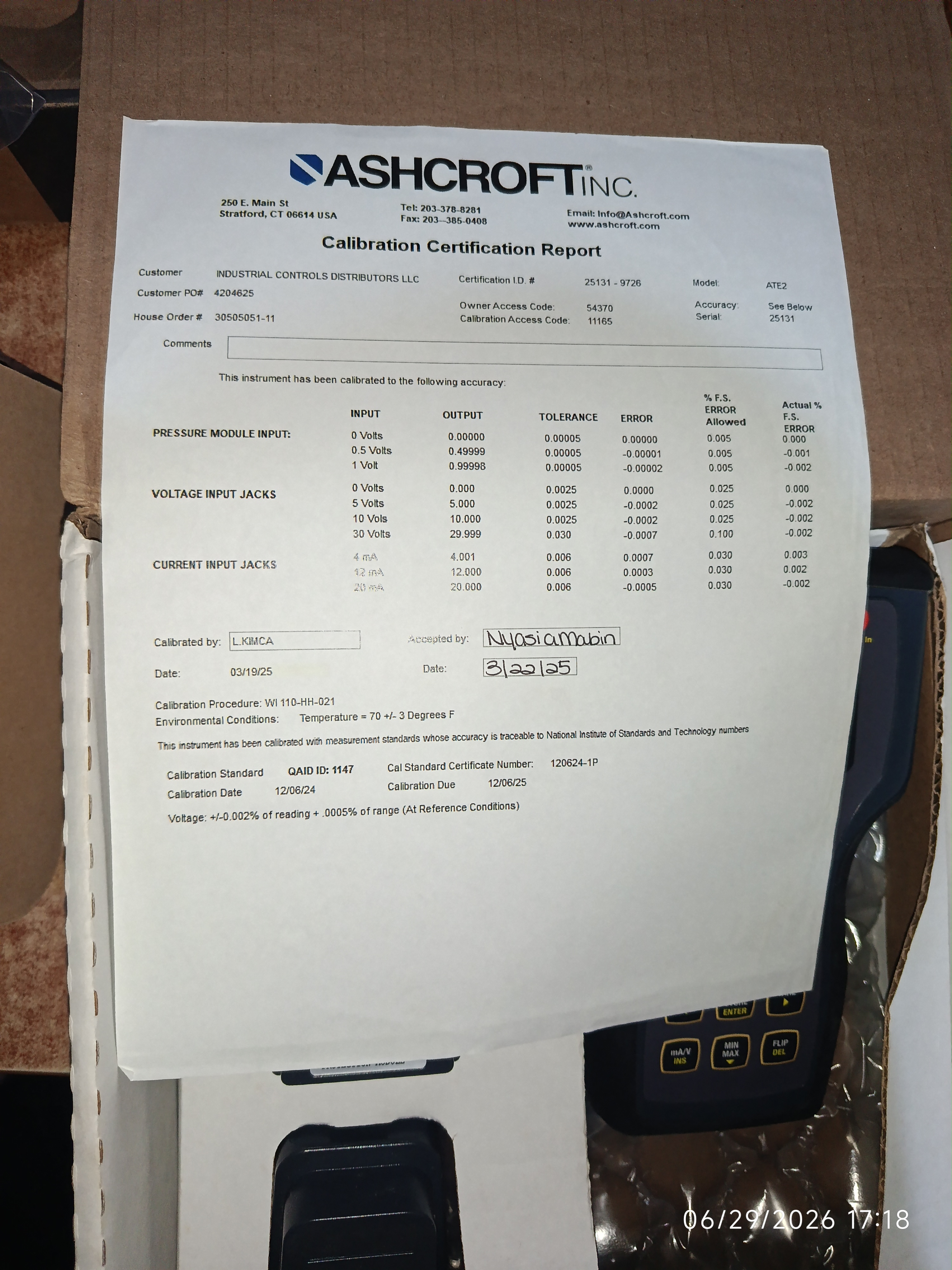 Ashcroft ATE-2 handheld digital pressure calibrator.
