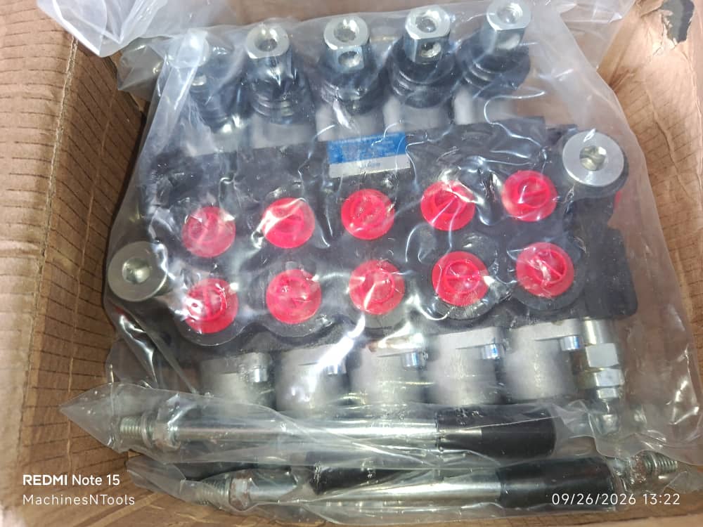 5-Spool Monoblock Hydraulic Directional Control Valve 5P40