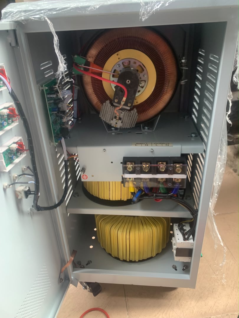 Massive Power SVC-20kVA Servo Motor Control Automatic Voltage Regulator
